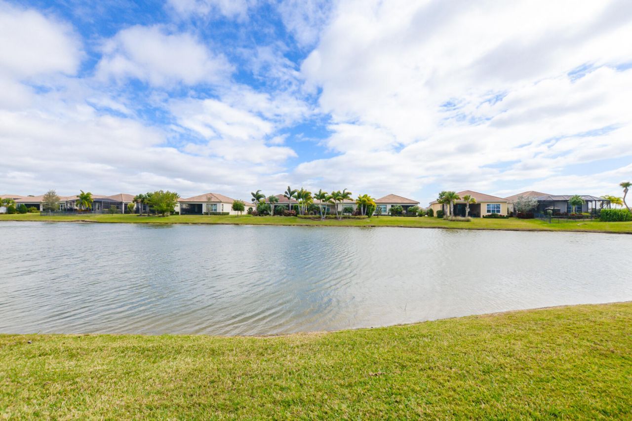 19006 SW Positano Way, Port Saint Lucie, FL 34986 Photo