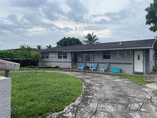 3930 NW 187th St, Miami Gardens, FL 33055