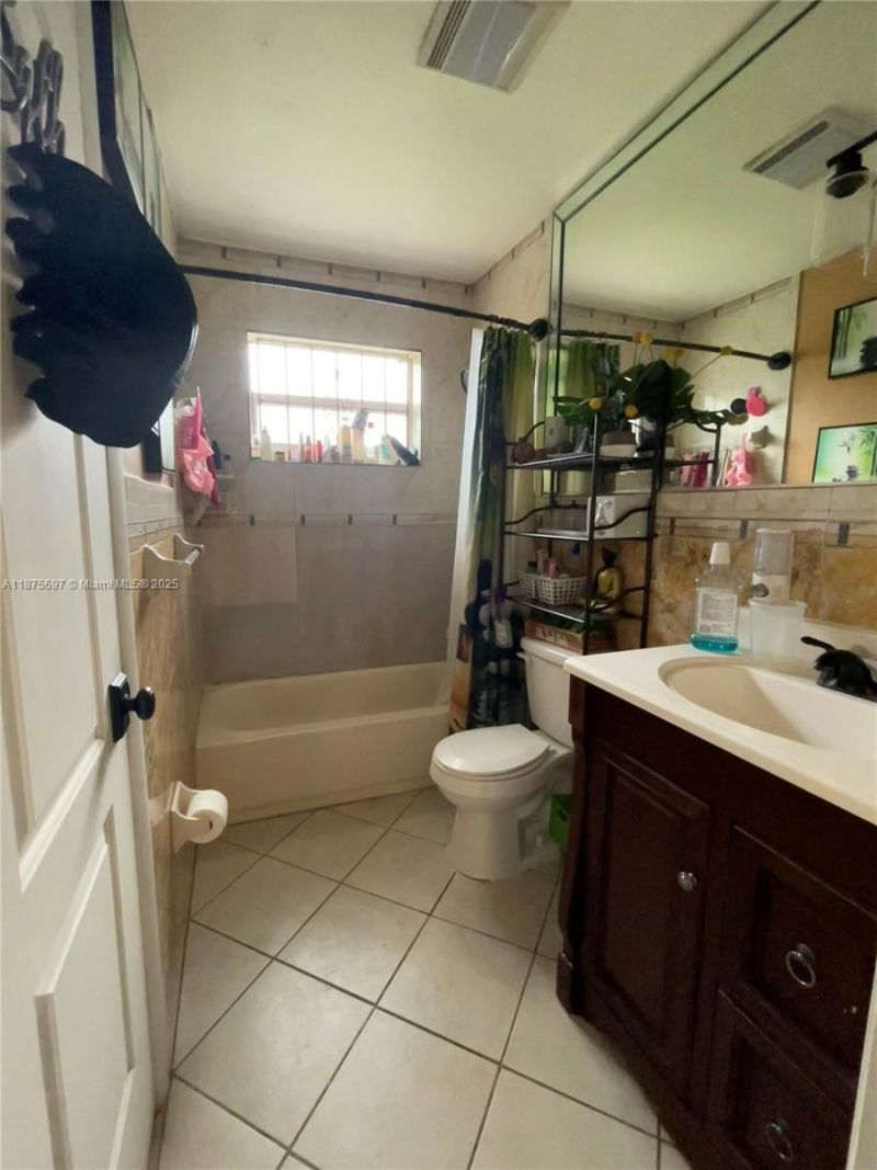 3930 NW 187th St, Miami Gardens, FL 33055 Photo