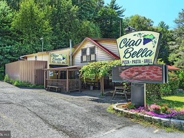 6418 CHAMBERSBURG ROAD, FAYETTEVILLE, PA 17222