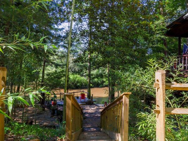 82 Landing Rd., Hattiesburg, MS 39401