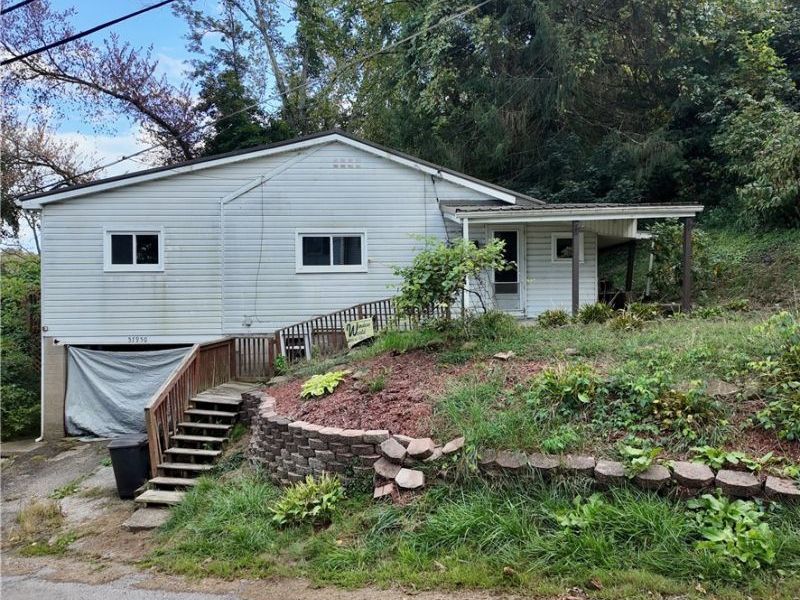 57950 Kilgore Street, Bellaire, OH 43906 Photo 1