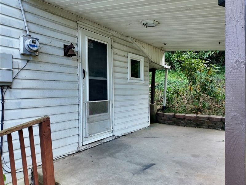 57950 Kilgore Street, Bellaire, OH 43906 Photo 2