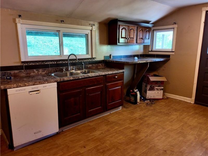 57950 Kilgore Street, Bellaire, OH 43906 Photo 3