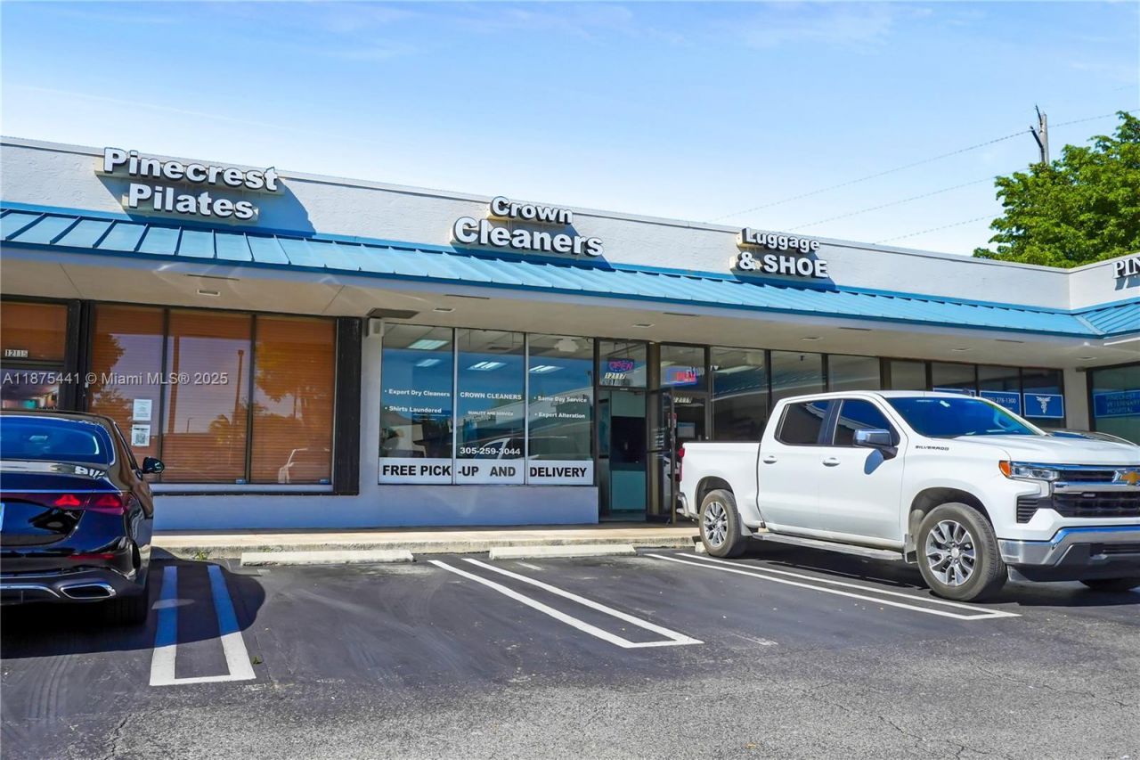 8279 S Dixie Hwy, Miami, FL 33143 Photo