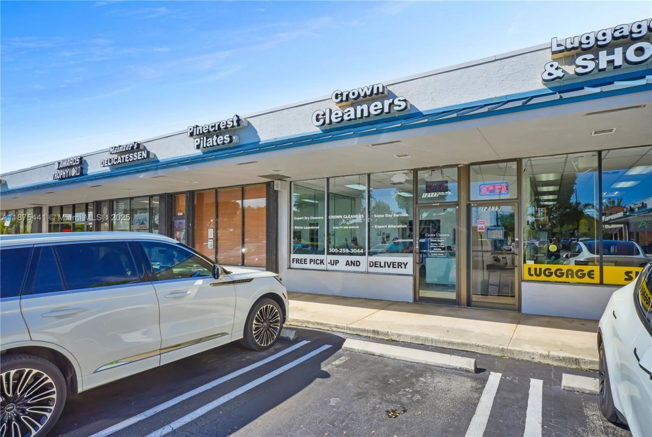 8279 S Dixie Hwy, Miami, FL 33143 Photo