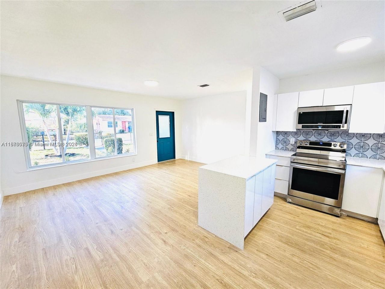 1117 W 26th Ct, Riviera Beach, FL 33404 Photo