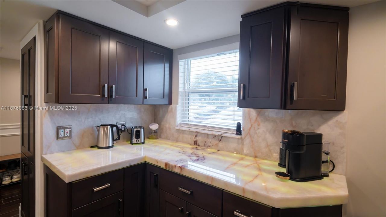 6500 NW 2nd Ave, Unit 114, Boca Raton, FL 33487 Photo