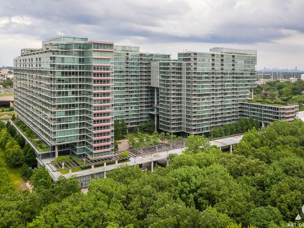 9725 Woods Drive, Unit 1913, Skokie, IL 60077