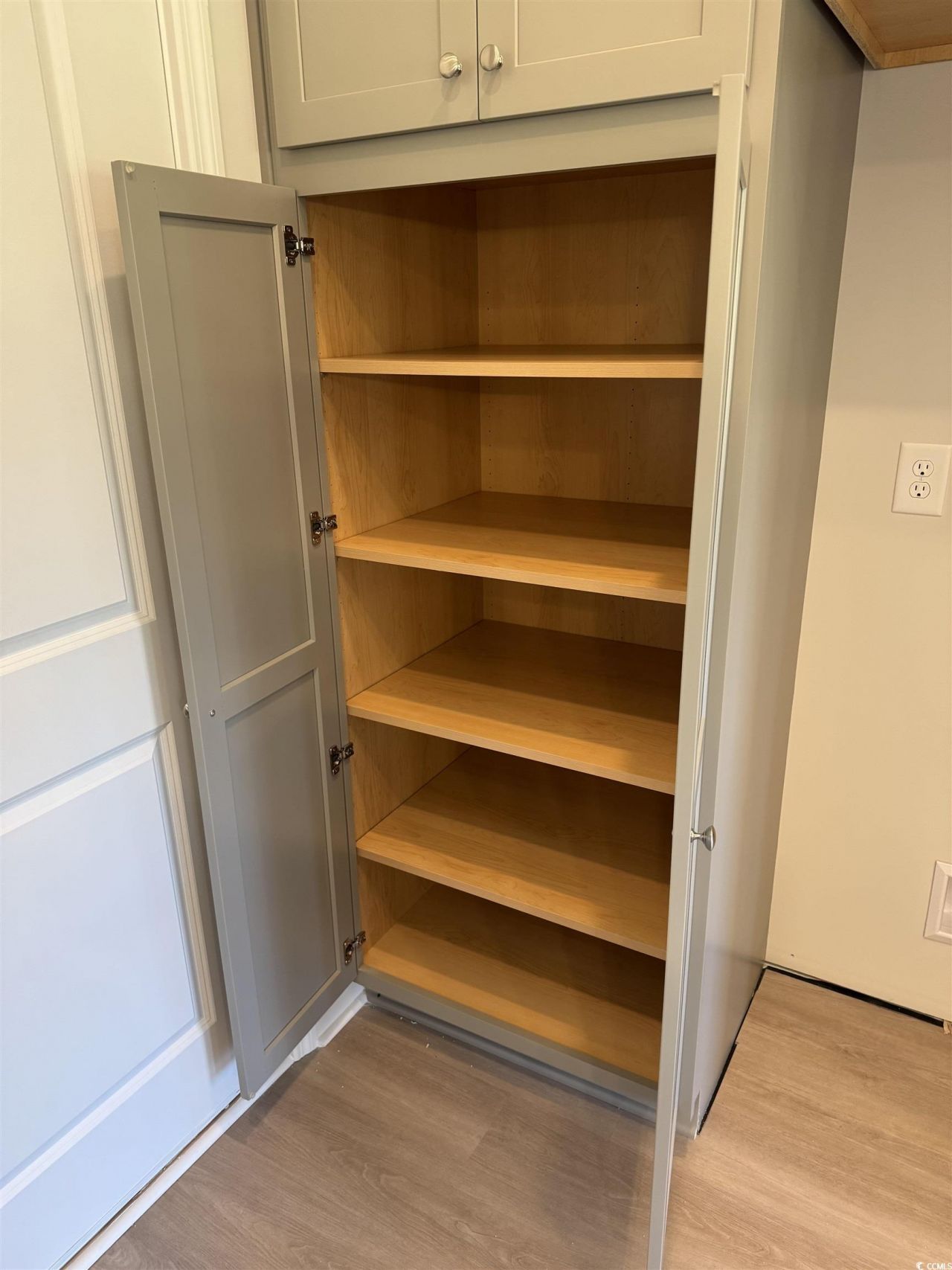 598 Shallow Cove Dr. Photo 6