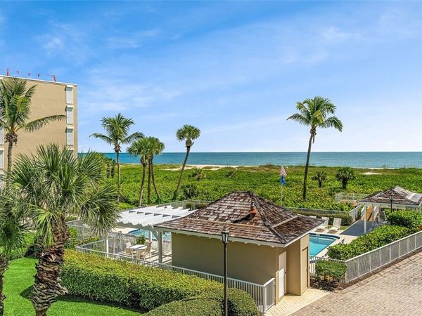 1536 Ocean Drive, Unit 202B, Vero Beach, FL 32963