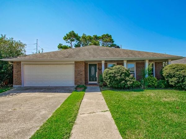 59 YELLOWSTONE Street, Kenner, LA 70065