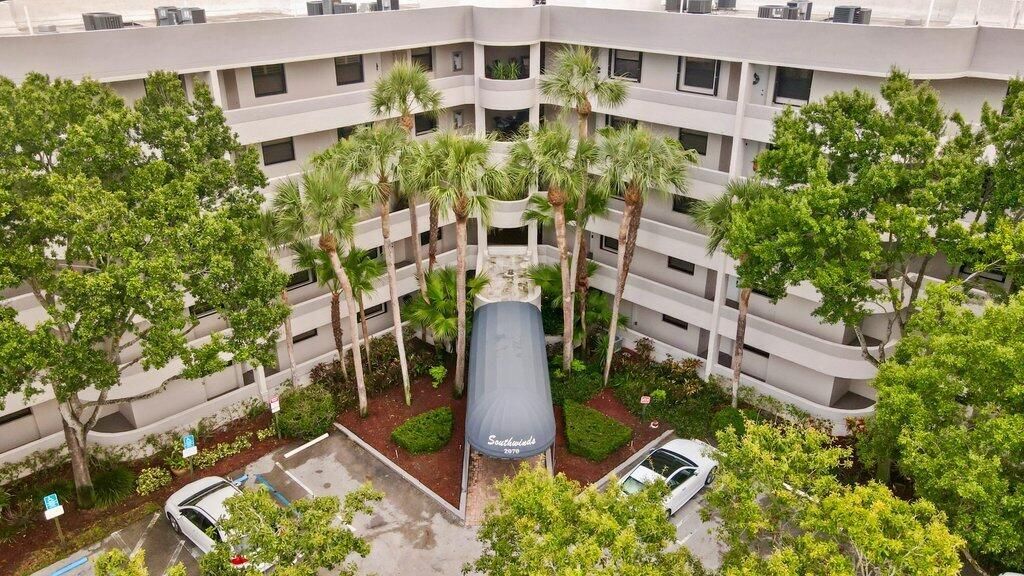2070 Homewood Boulevard, Unit 4100, Delray Beach, FL 33445 Photo