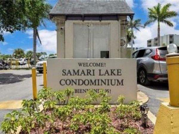 10000 NW 80th Ct, Unit 2261, Hialeah Gardens, FL 33016