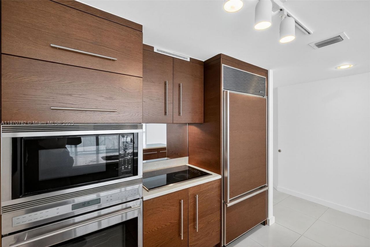 465 Brickell Ave, Unit 2002, Miami, FL 33131 Photo