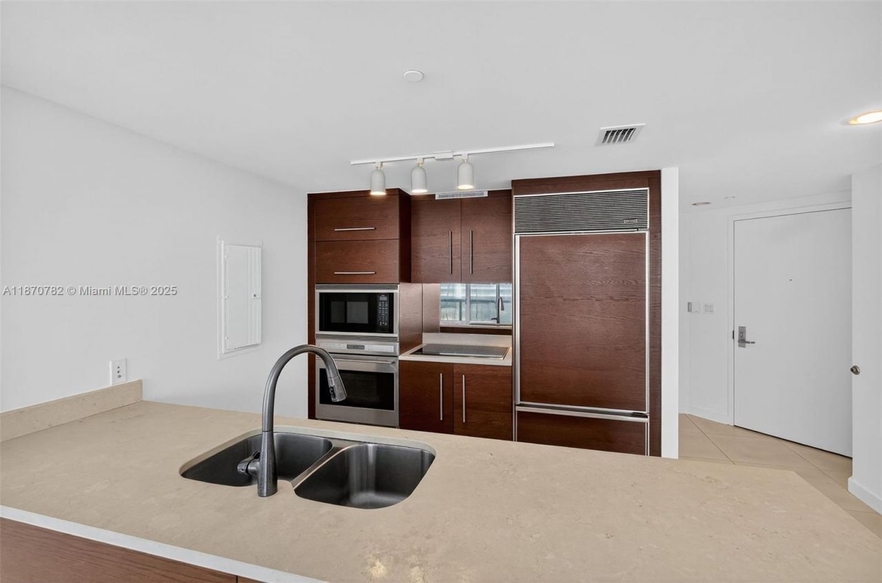 465 Brickell Ave, Unit 2002, Miami, FL 33131 Photo