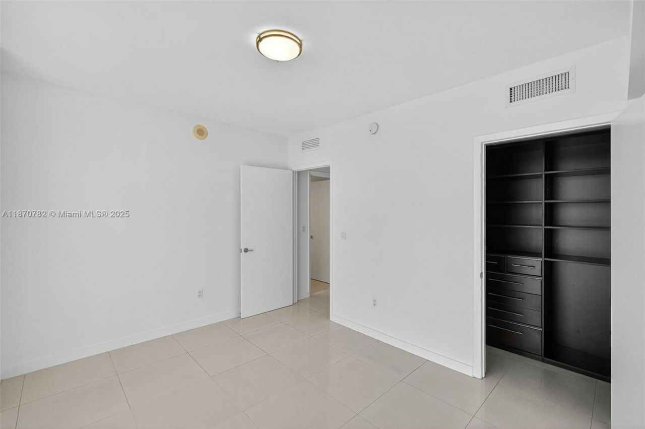 465 Brickell Ave, Unit 2002, Miami, FL 33131 Photo