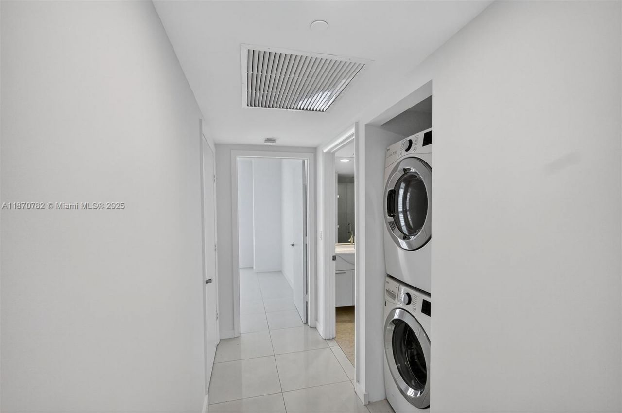 465 Brickell Ave, Unit 2002, Miami, FL 33131 Photo