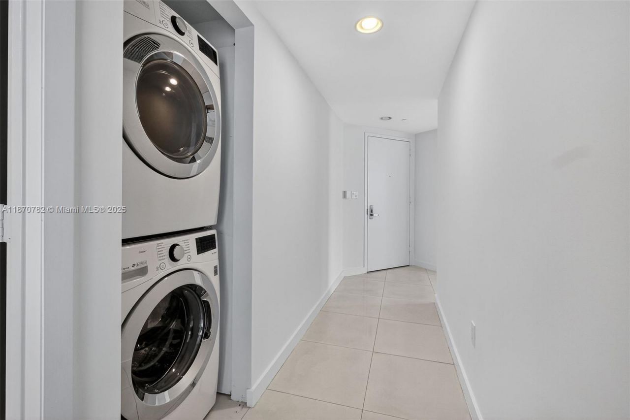 465 Brickell Ave, Unit 2002, Miami, FL 33131 Photo