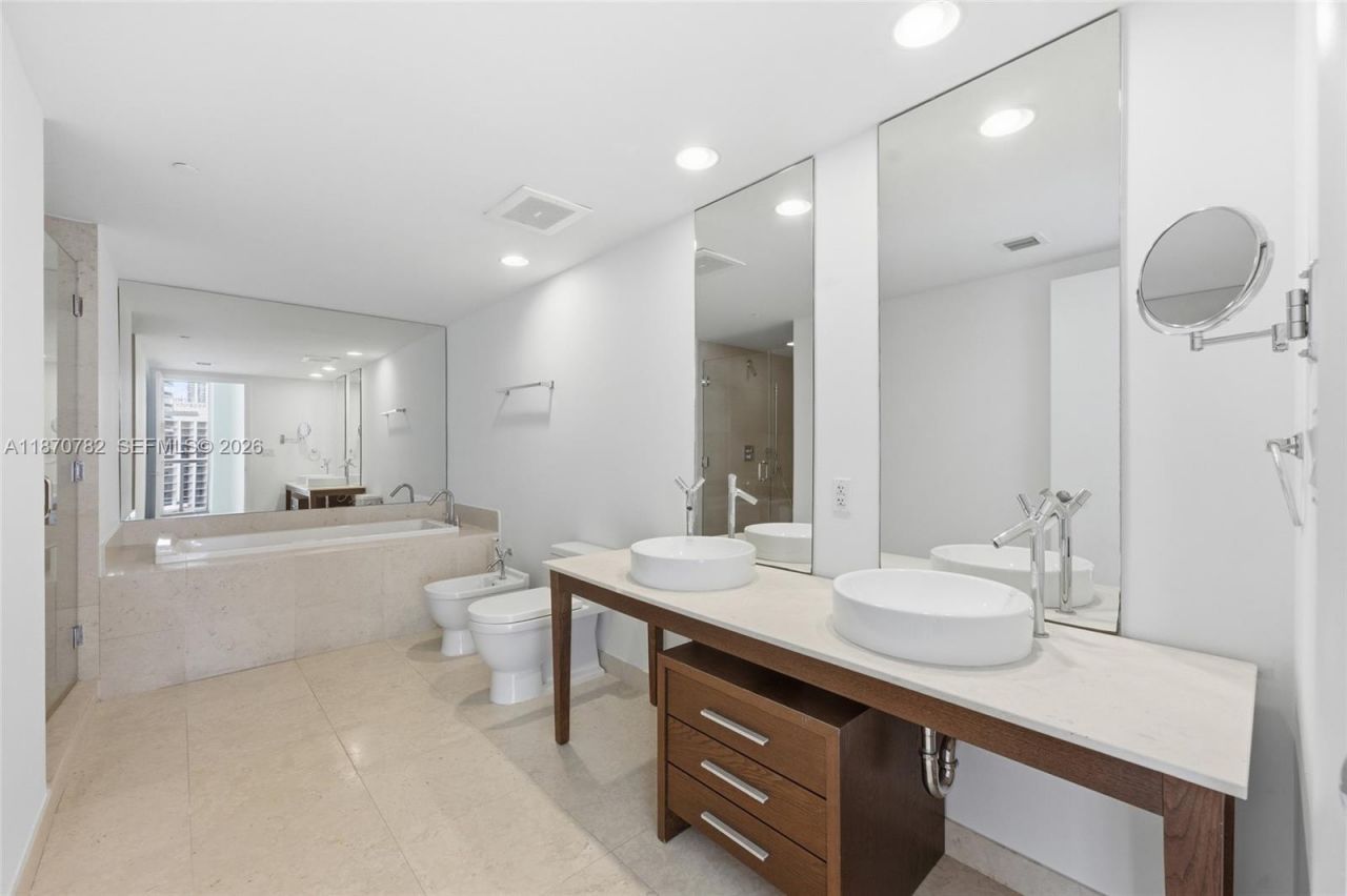 465 Brickell Ave, Unit 2002, Miami, FL 33131 Photo