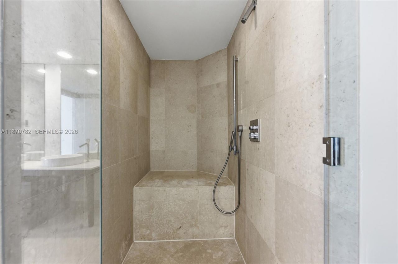 465 Brickell Ave, Unit 2002, Miami, FL 33131 Photo