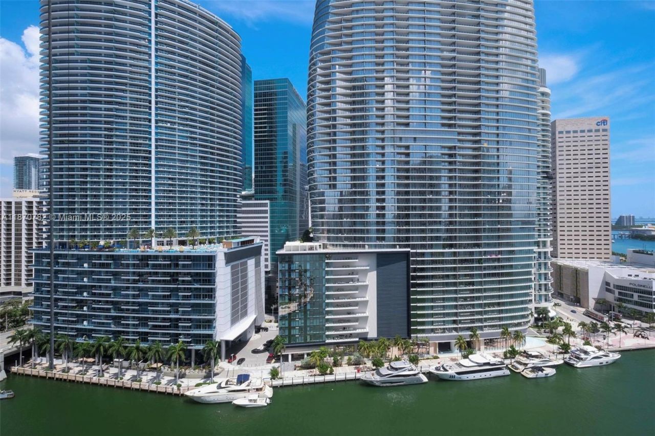 465 Brickell Ave, Unit 2002, Miami, FL 33131 Photo