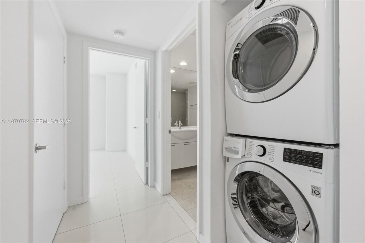 465 Brickell Ave, Unit 2002, Miami, FL 33131 Photo