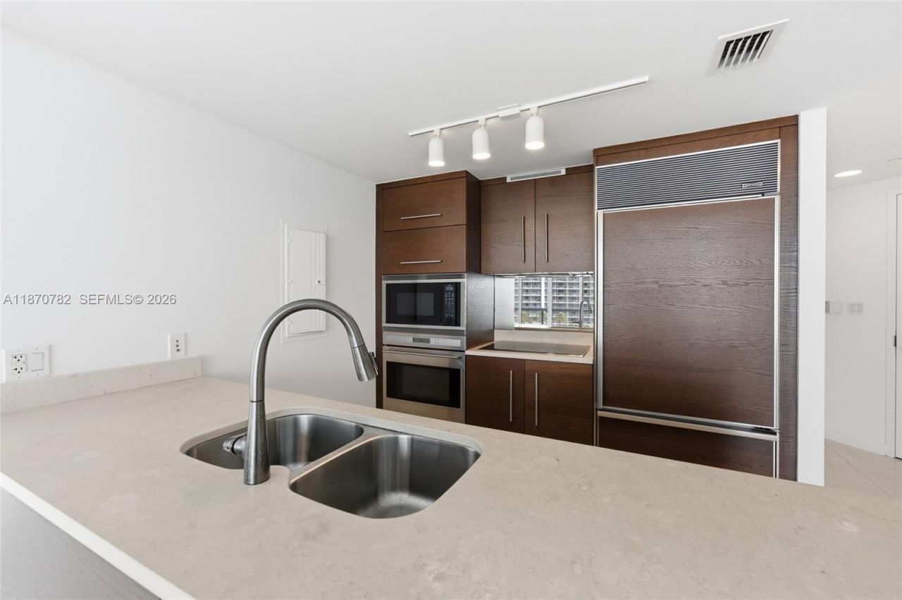 465 Brickell Ave, Unit 2002, Miami, FL 33131 Photo