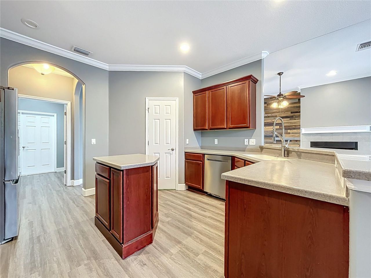 12912 Honey Blossom Drive, Grand Island, FL 32735 Photo