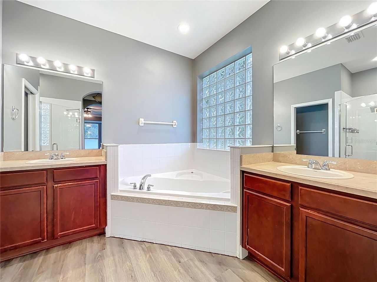 12912 Honey Blossom Drive, Grand Island, FL 32735 Photo