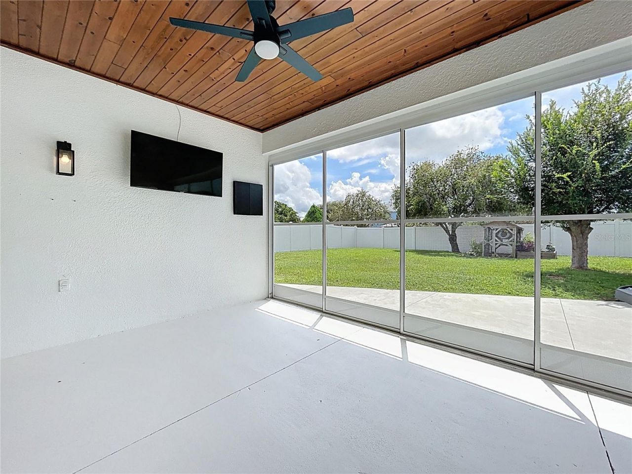 12912 Honey Blossom Drive, Grand Island, FL 32735 Photo