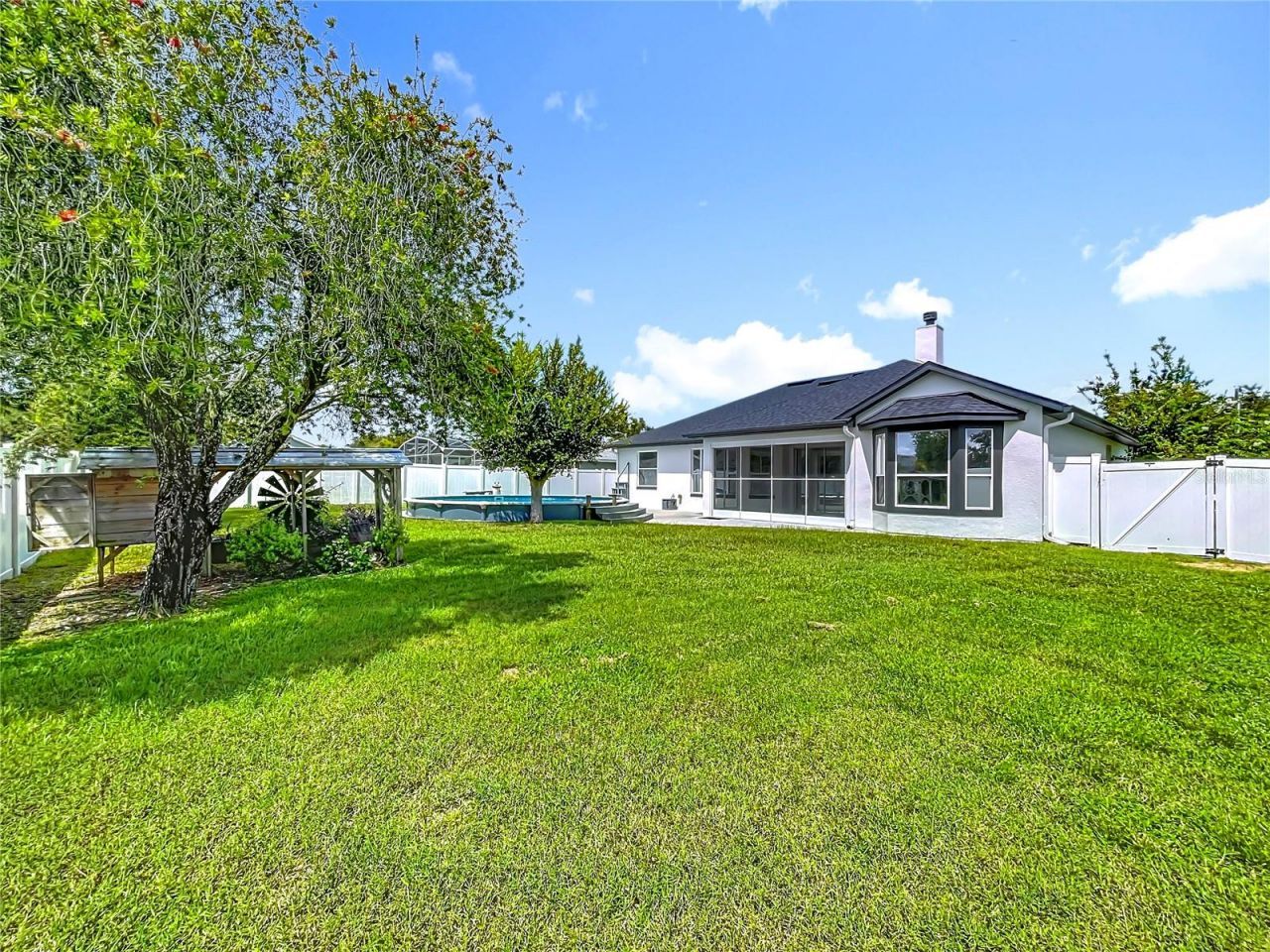 12912 Honey Blossom Drive, Grand Island, FL 32735 Photo