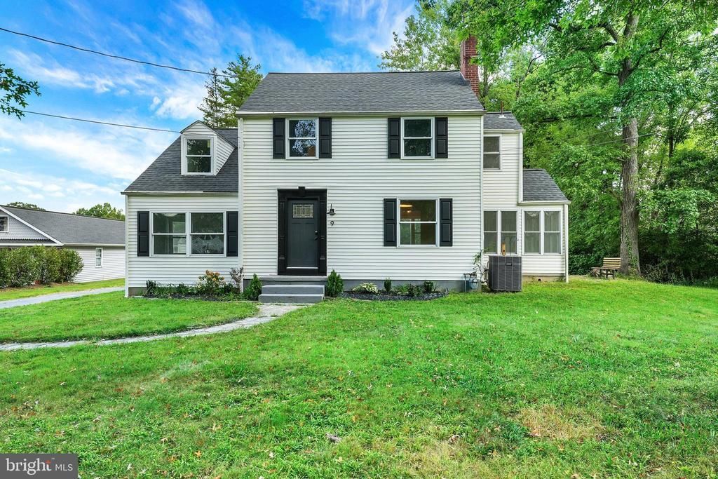 9 Penarth Drive, Wilmington, DE 19803 Main Photo