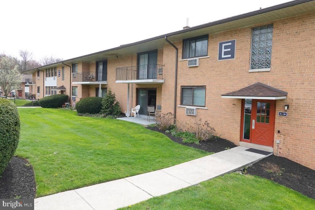 1016 W Baltimore Pike, Unit E-11, Media, PA 19063 Main Photo