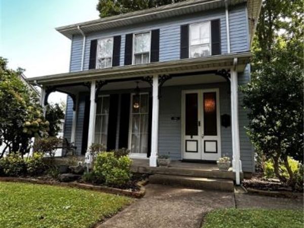 806 Main Street, Belpre, OH 45714