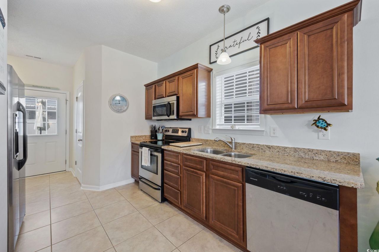 611 Surfsong Way Photo 10