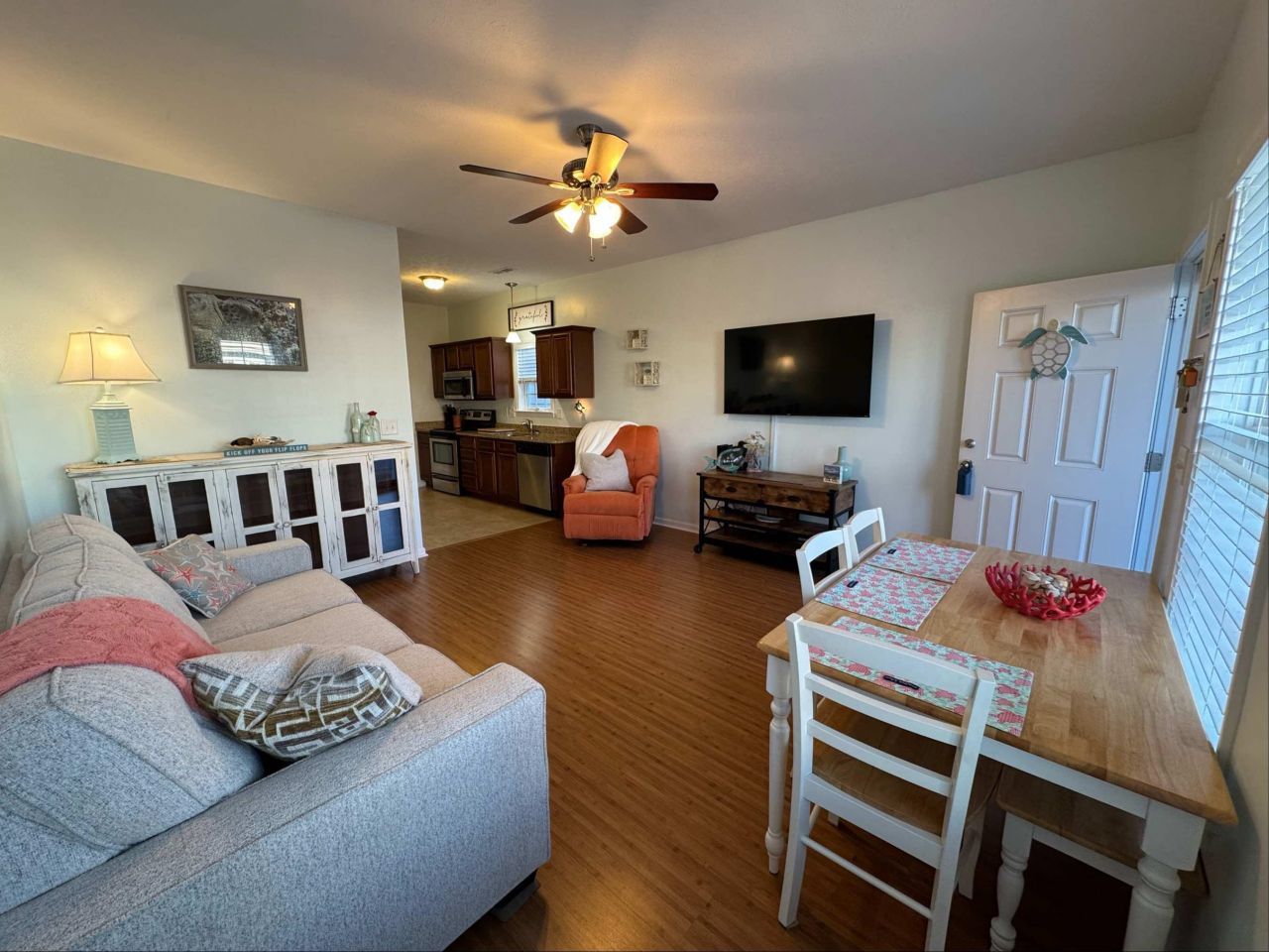 611 Surfsong Way Photo 7