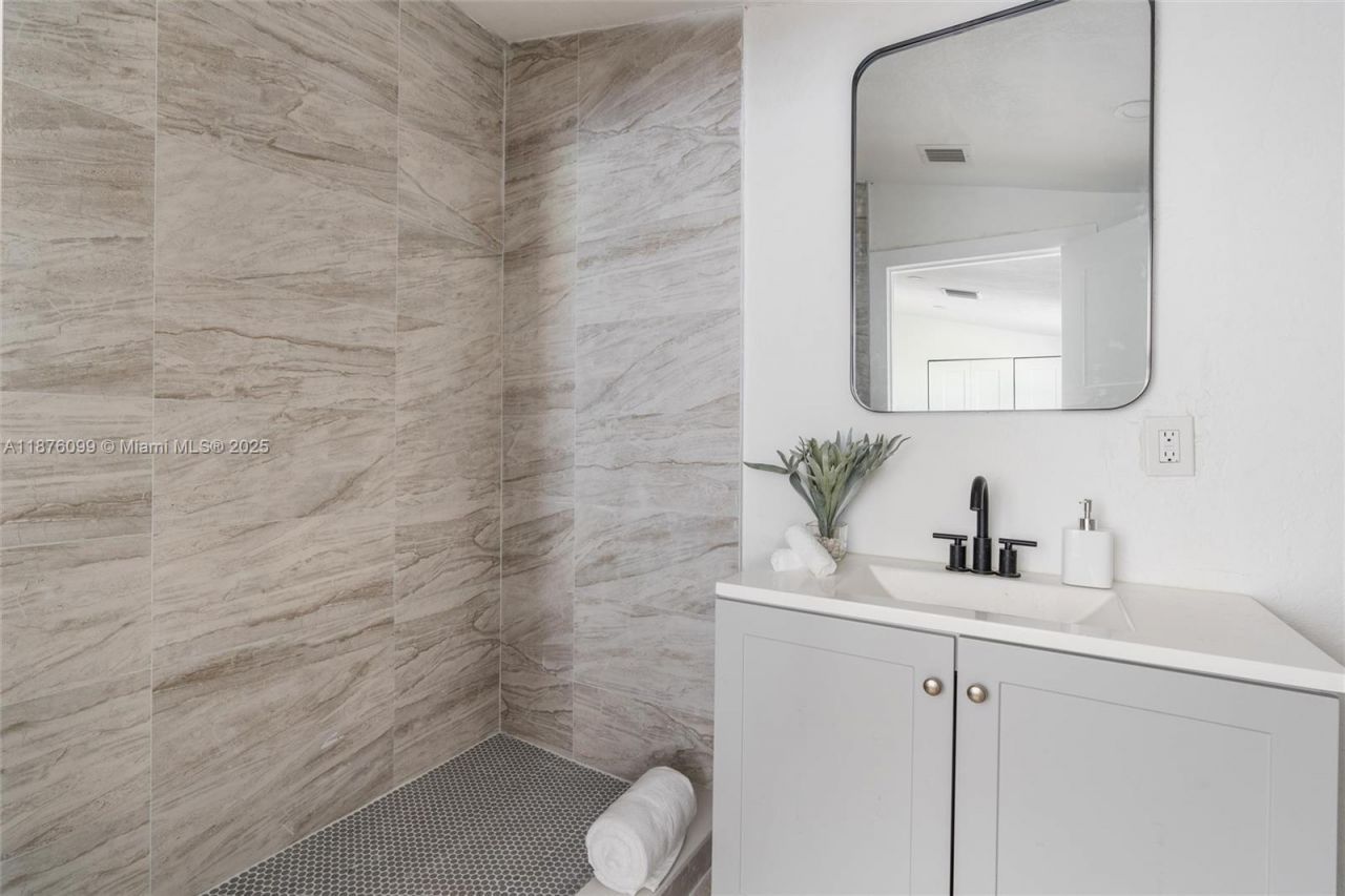 3230 Taft St, Hollywood, FL 33021 Photo