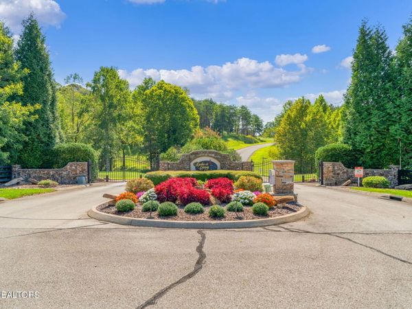 104 Blue Heron, Harriman, TN 37748