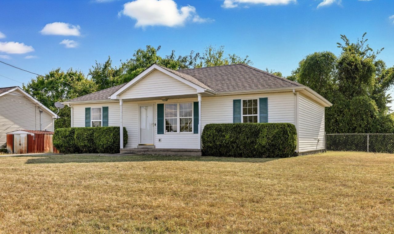 1002 Winesap Rd, Clarksville, TN 37040 Main Photo