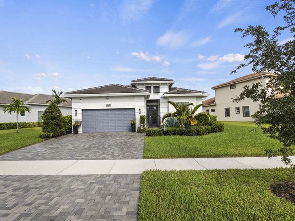 9242 SW Pepoli Way, Port St. Lucie, FL 34987