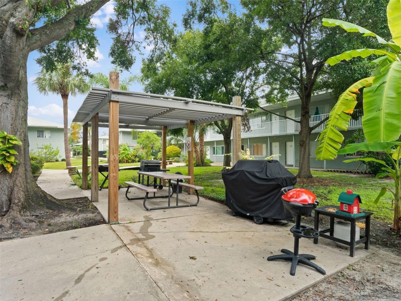 335 47th Avenue N, Saint Petersburg, FL 33703 Photo