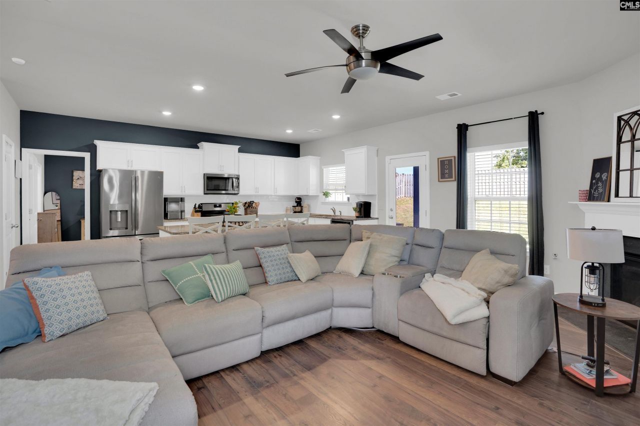 707 Channing Creek Lane Photo 17