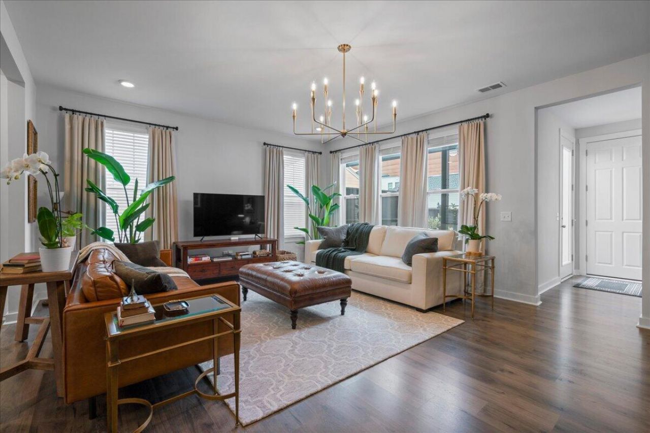 1011 Swamp Harrier Avenue Photo 18