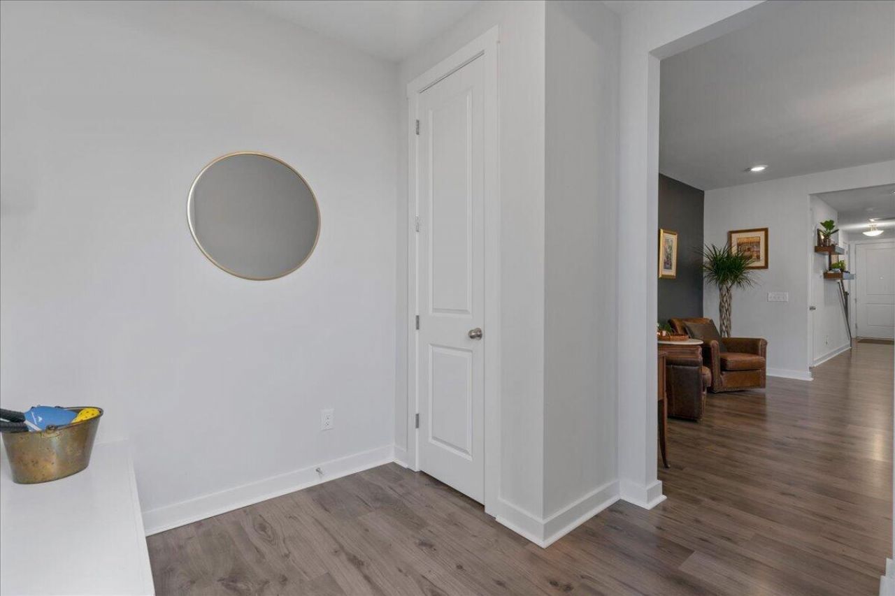 1011 Swamp Harrier Avenue Photo 21