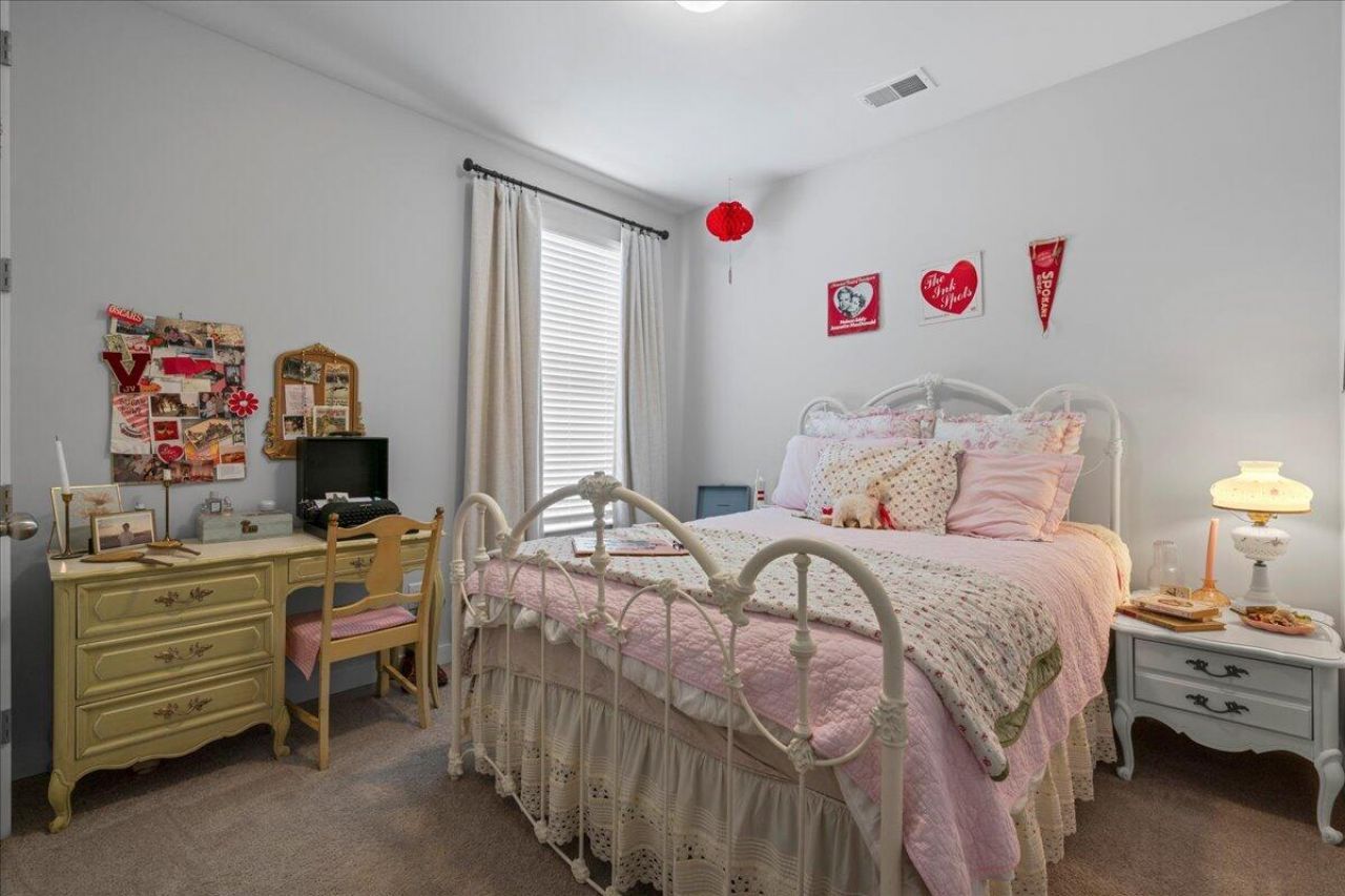 1011 Swamp Harrier Avenue Photo 27