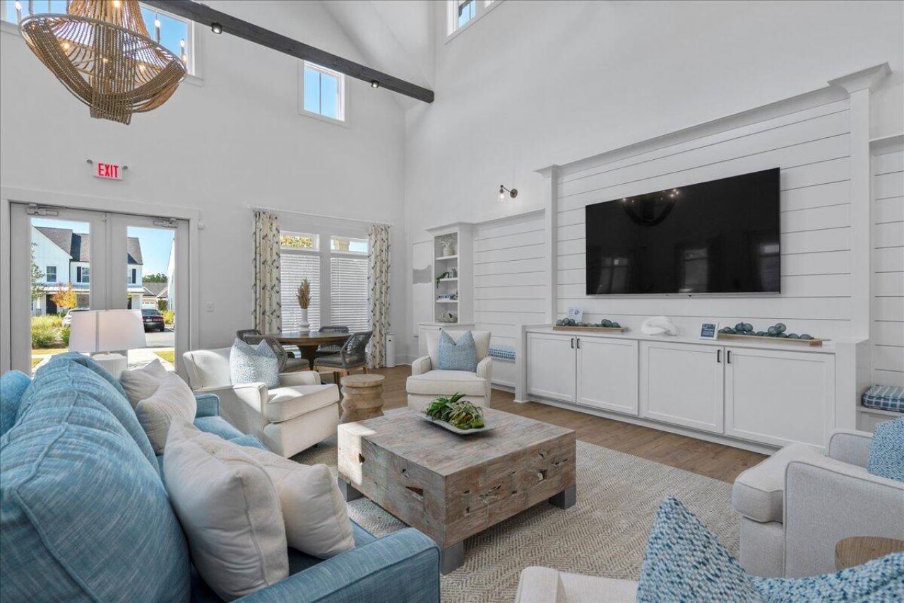 1011 Swamp Harrier Avenue Photo 36