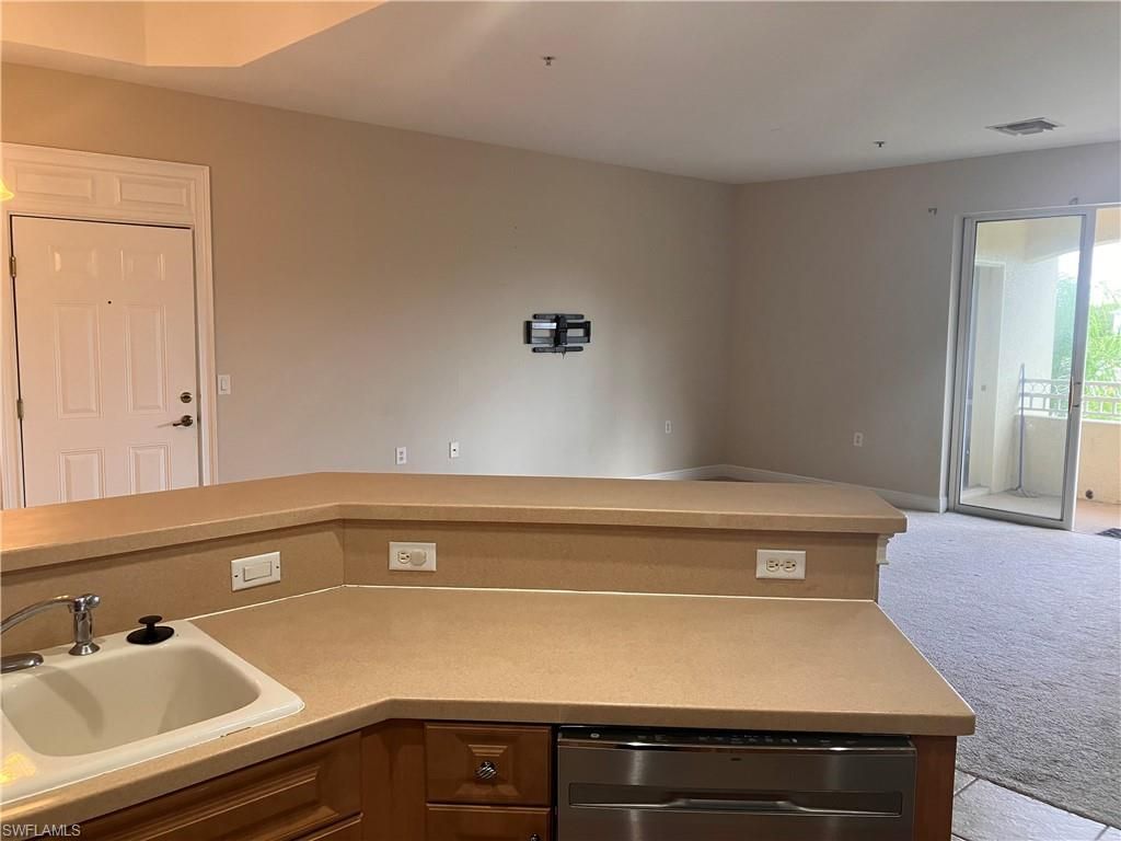 2904 Tuscan Dr, Unit 303, Cape Coral, FL 33909 Photo