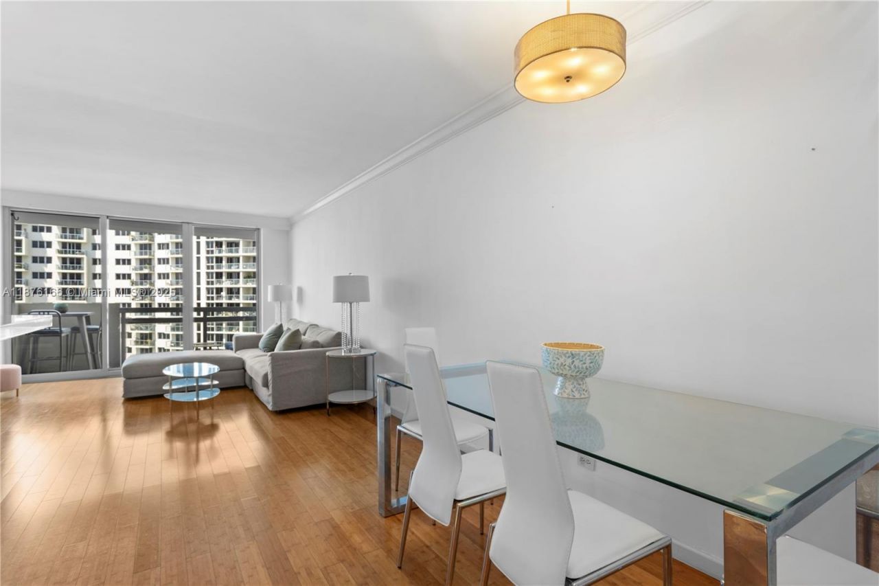 1500 Bay Rd, Unit 866S, Miami Beach, FL 33139 Photo