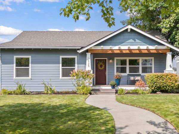 1825 NW Ivy Avenue, Redmond, OR 97756